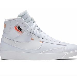 Nike | Blazer Mid Rebel Sneaker in Ghost Aqua/Summit